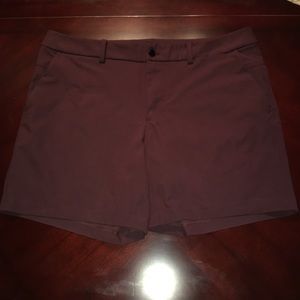 Lululemon Shorts 38